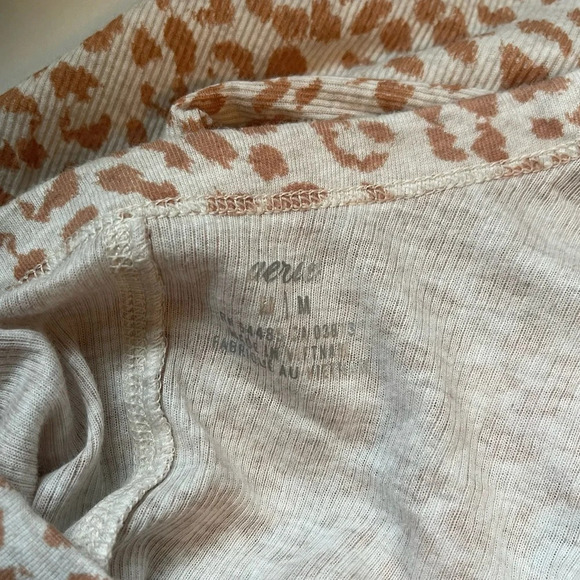 aerie Henley Tee White & Peach Leopard Animal Print Rib Lounge Medium Women’s - Picture 8 of 10